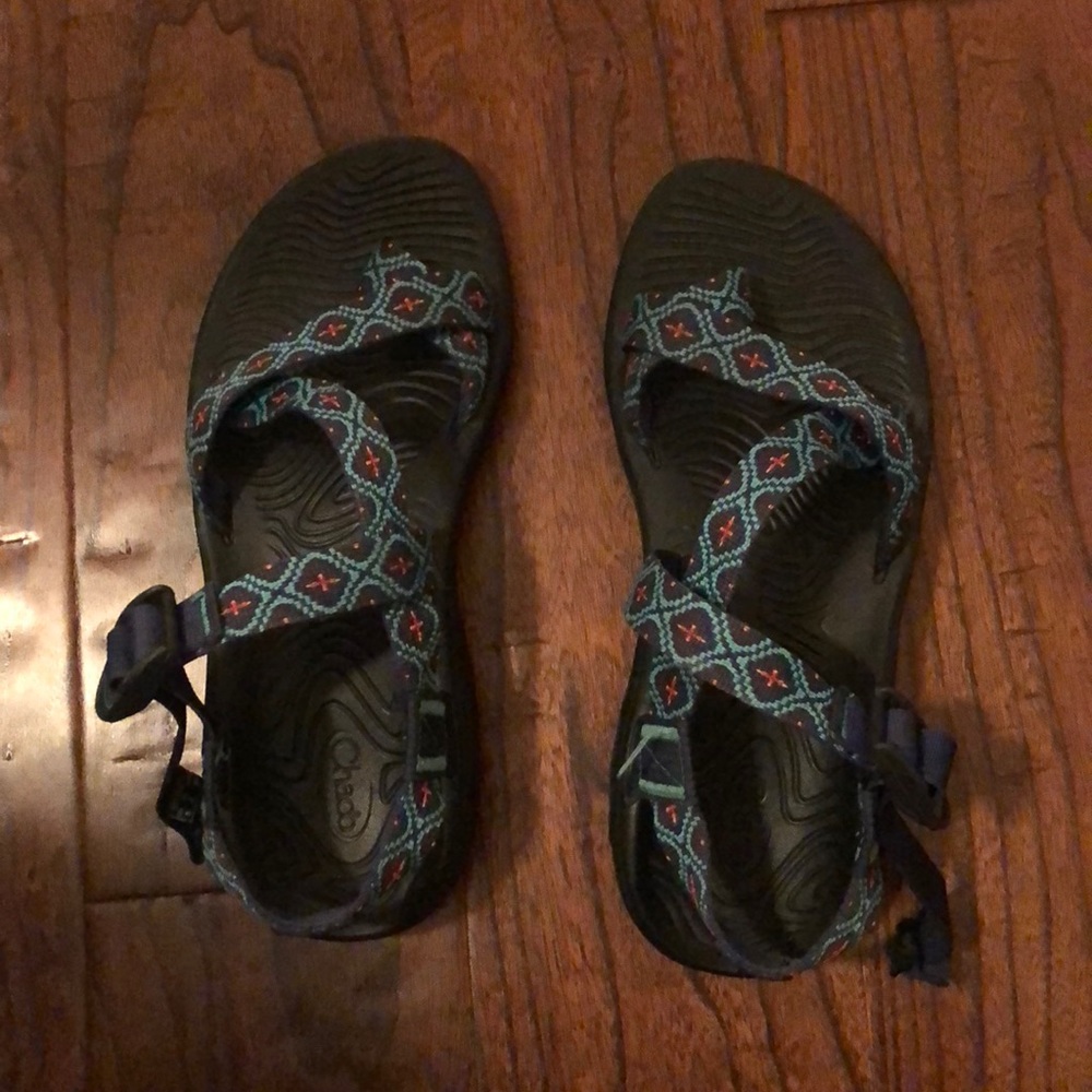 One strap chacos